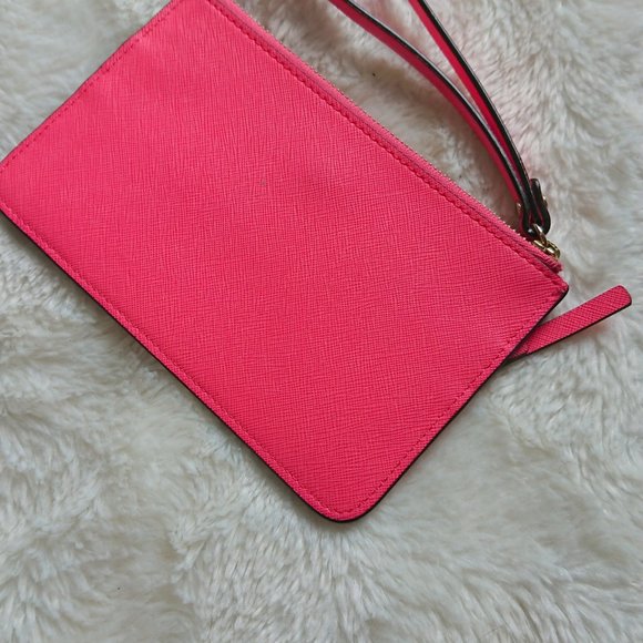 Kate Spade, hot pink wristlet, very good condition - Picture 2 of 4